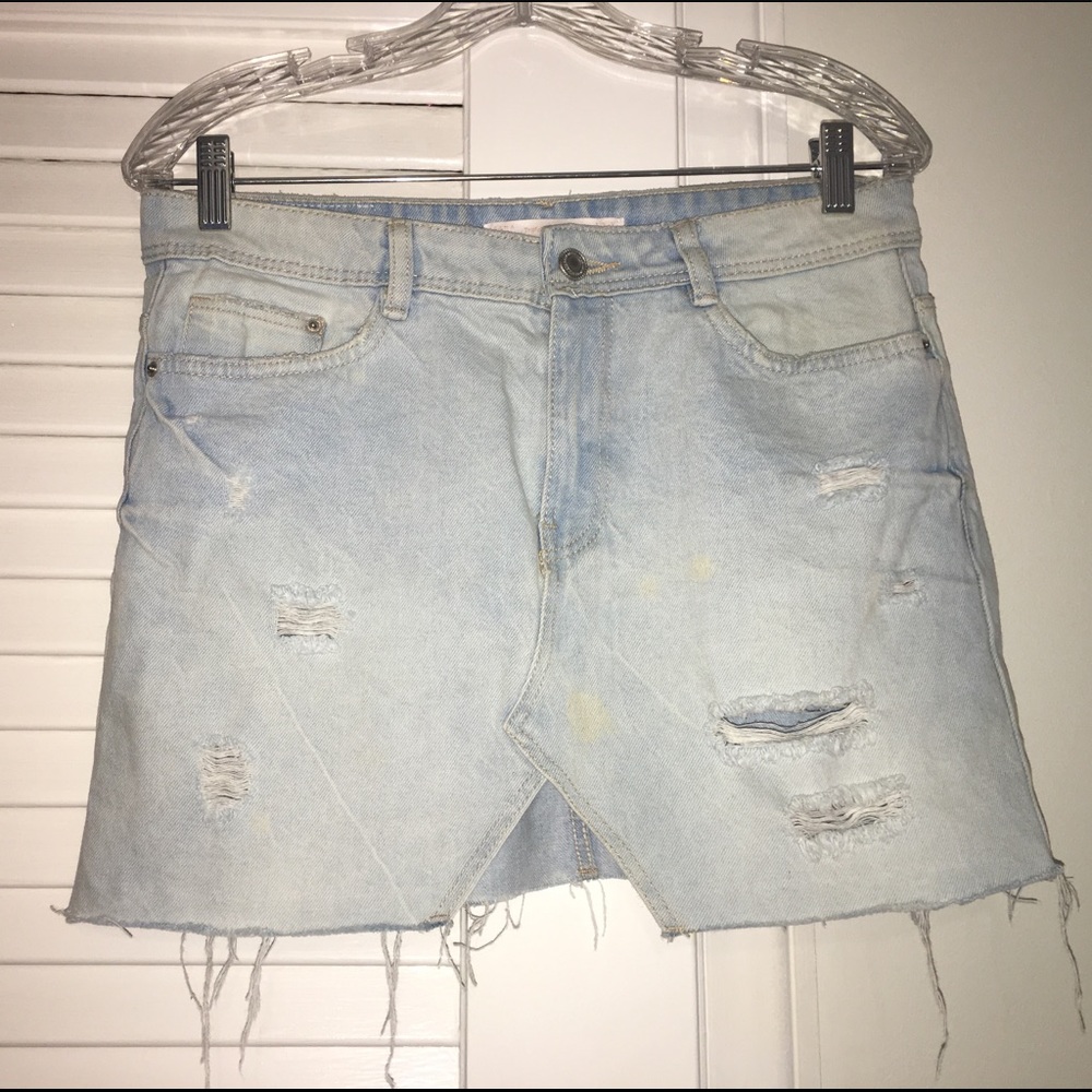 Denim mini skirt!